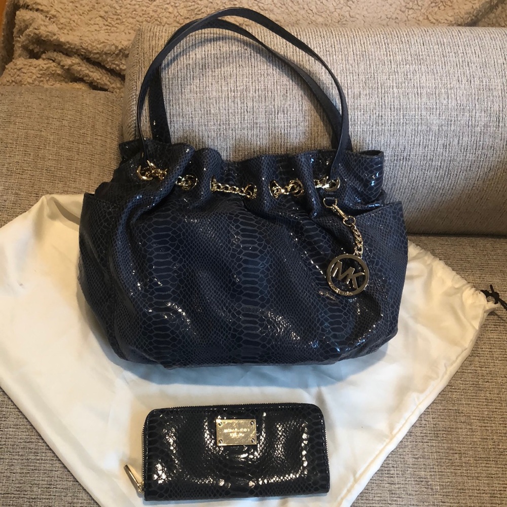 Michael Kors Handbag & Wallet Set